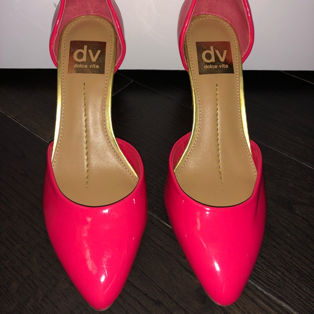 Dolce vida pink patent leather pumps